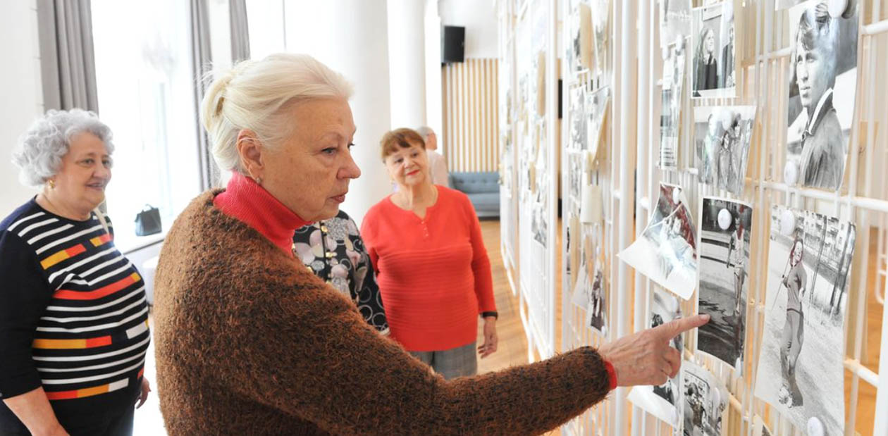 Выставка работ Бориса Триховицкого «Автозавод глазами фотографа» открылась в Доме ветеранов Горьковского автозавода